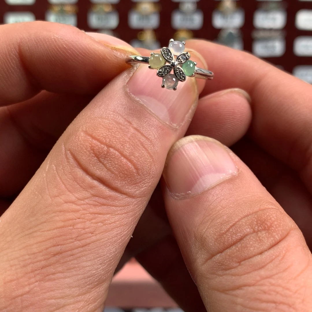 翡翠未镶嵌戒指550