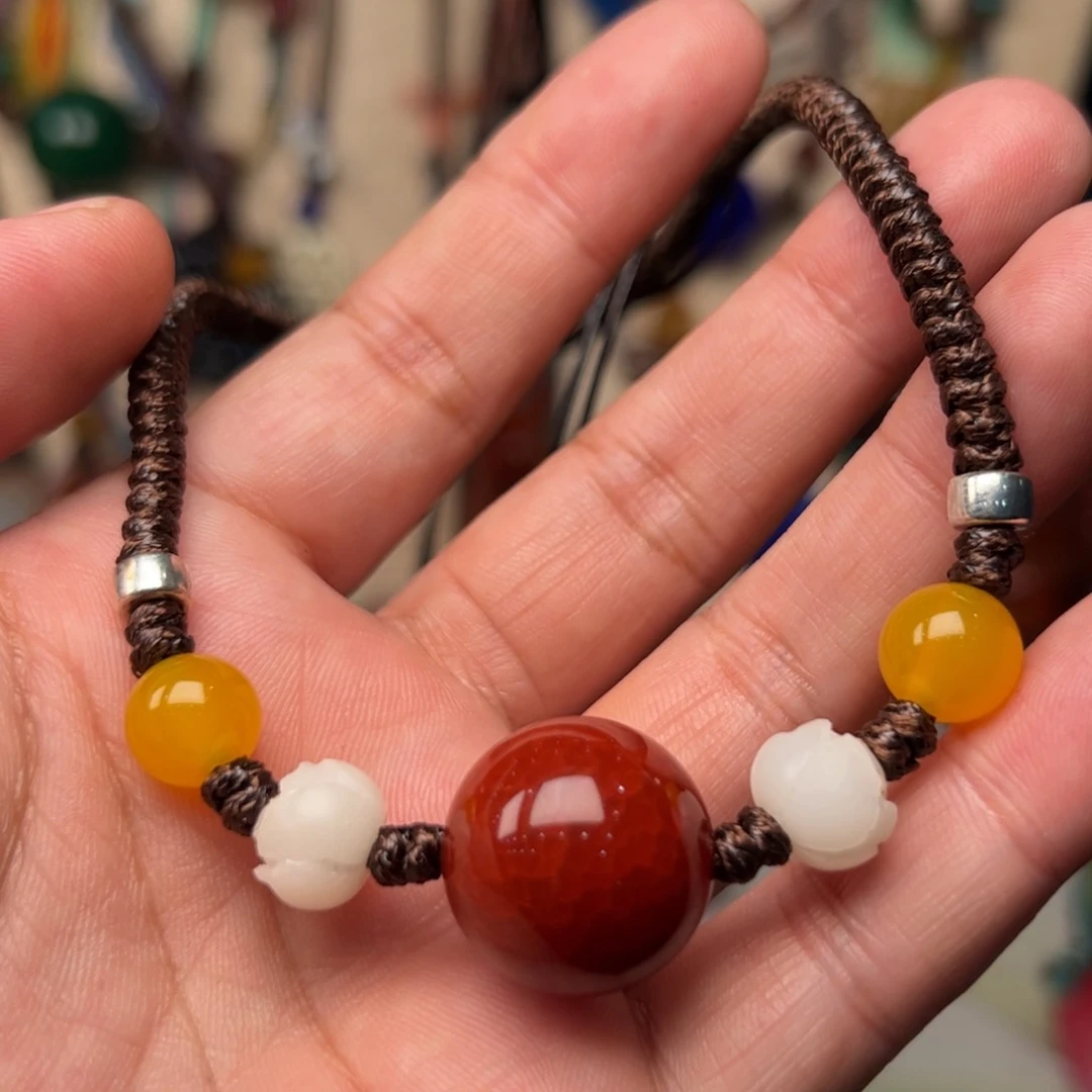 玛瑙/玉髓颈饰未镶嵌