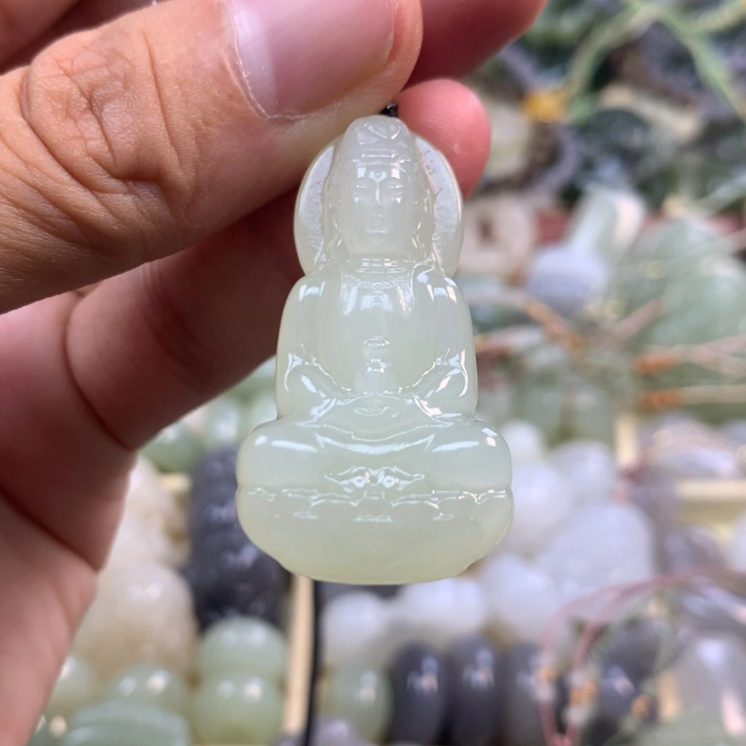 【闪购商品】颈饰未镶嵌和田玉