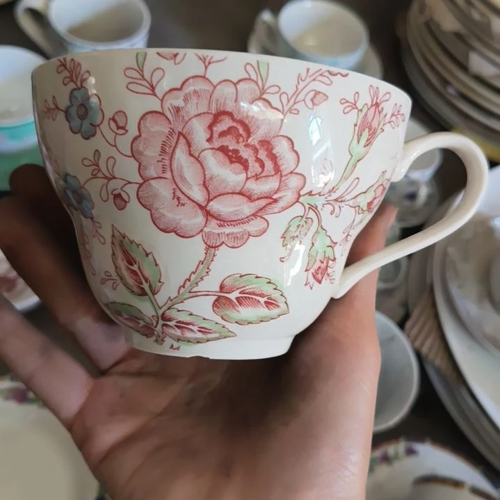 陶瓷盘子碗啥都有