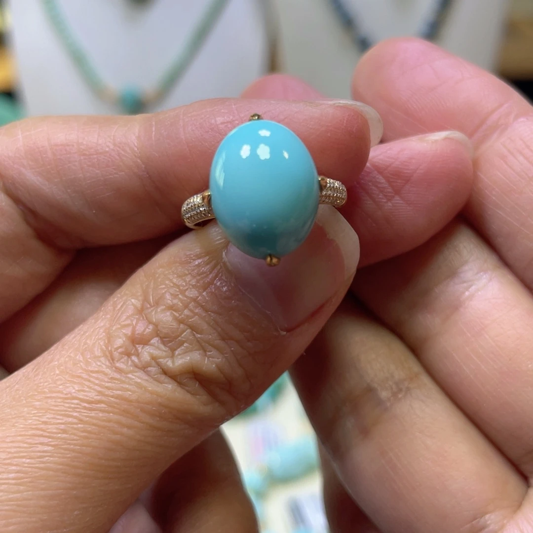 绿松石18K金镶嵌戒指