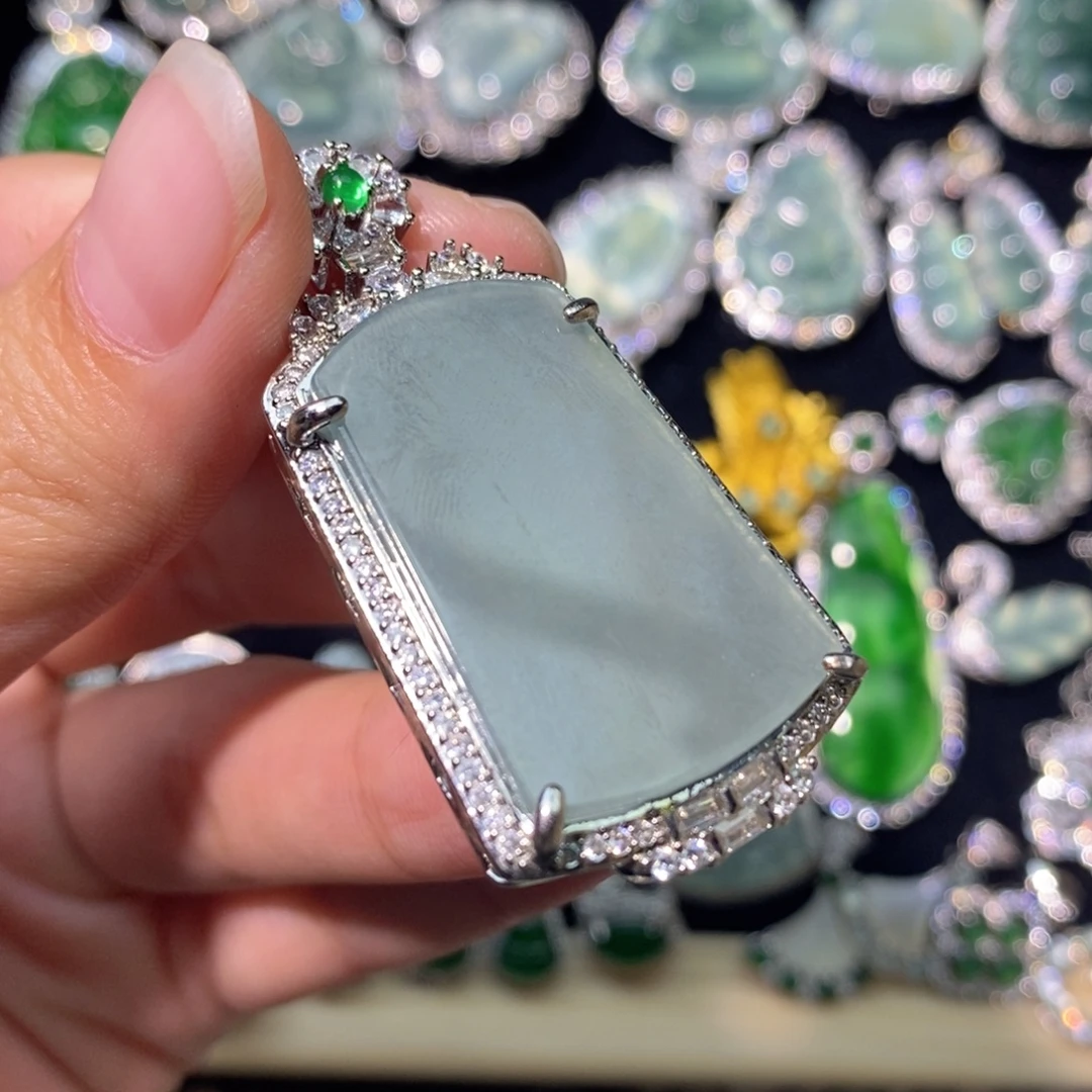 翡翠未镶嵌颈饰天然