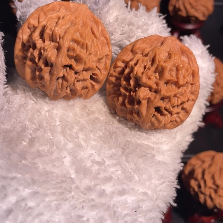 文玩核桃吊坠40官帽