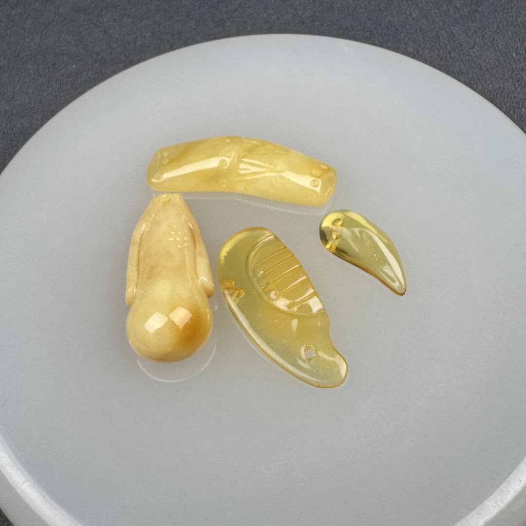 M1521天然蜜蜡 配饰 3.4克 支持复检假一罚四