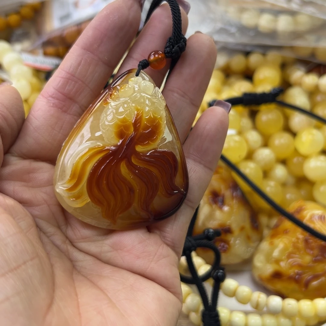 琥珀珠宝奇石未镶嵌