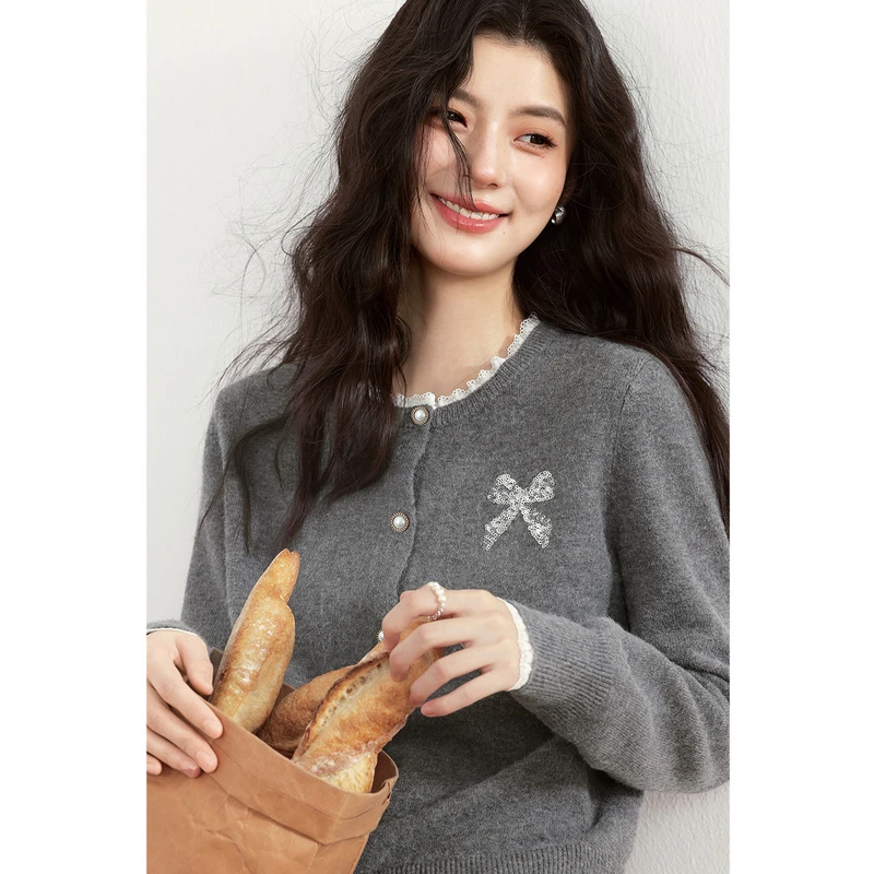 【小闪蝶】诗凡黎珠片绣蝴蝶结针织衫25春新品蕾丝女开衫7G1230591