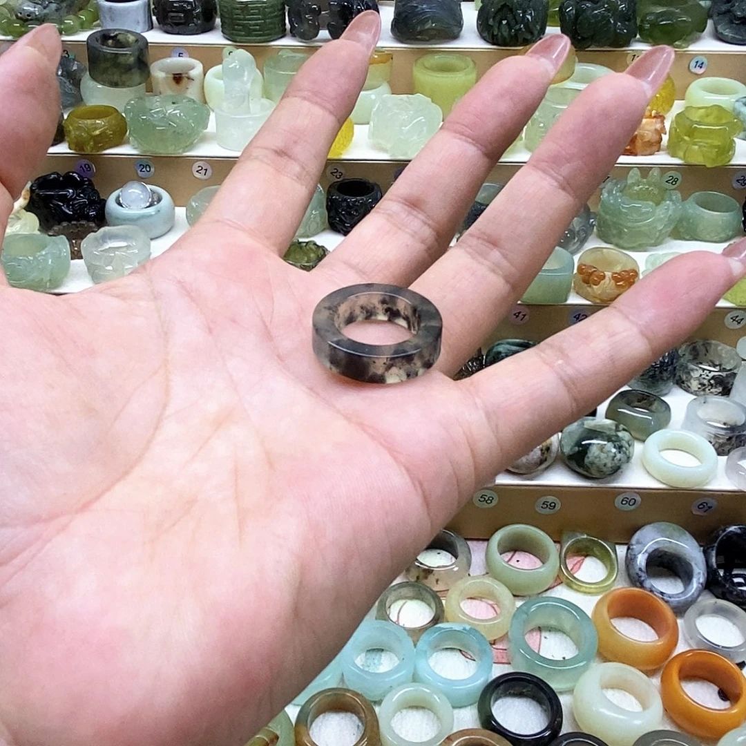 说***好岫玉未镶嵌天然玉石戒指