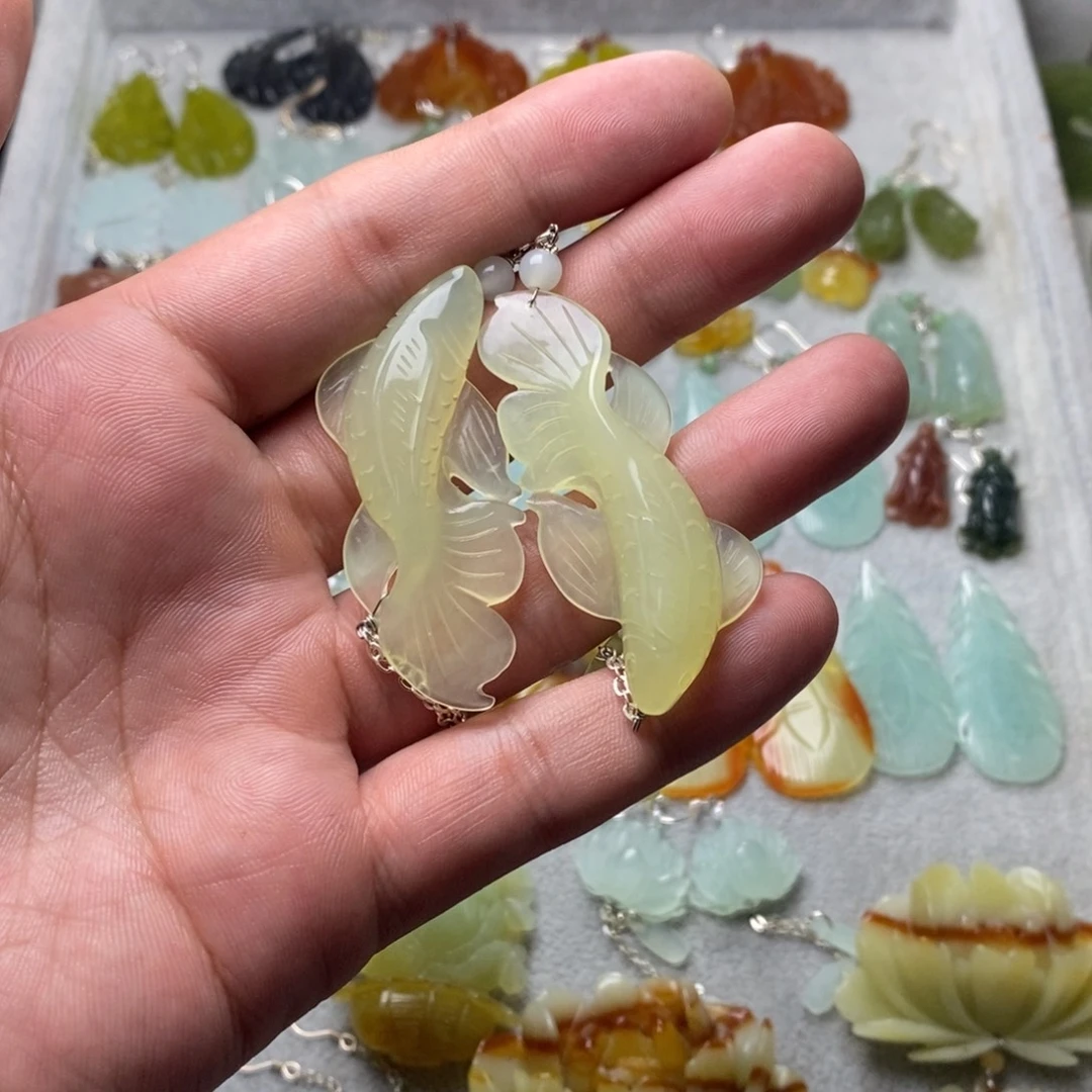 ****兰蛇纹石玉未镶嵌耳饰/颈饰