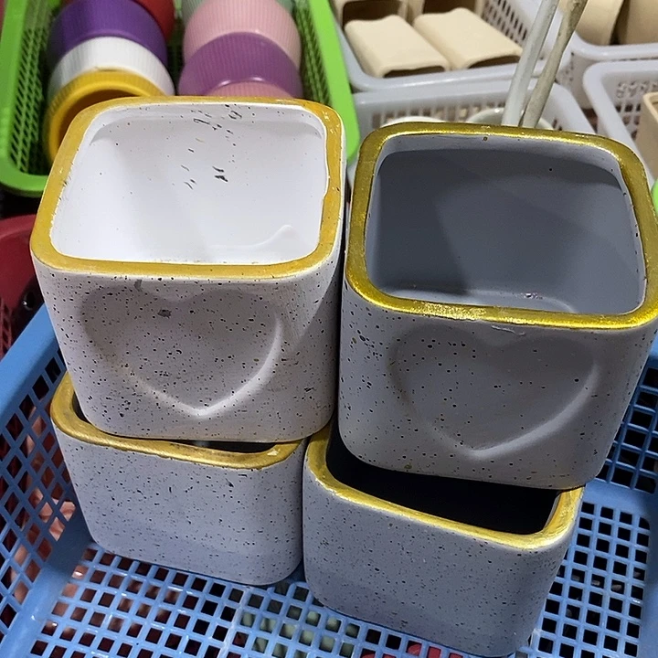 陶盆有孔 瑕疵针孔漏釉介意勿拍外口 9外高8