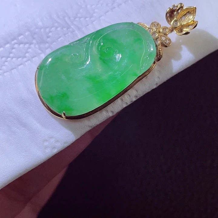 颈饰18K金镶嵌翡翠翡翠
