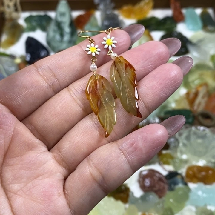 未镶嵌蛇纹石玉耳饰