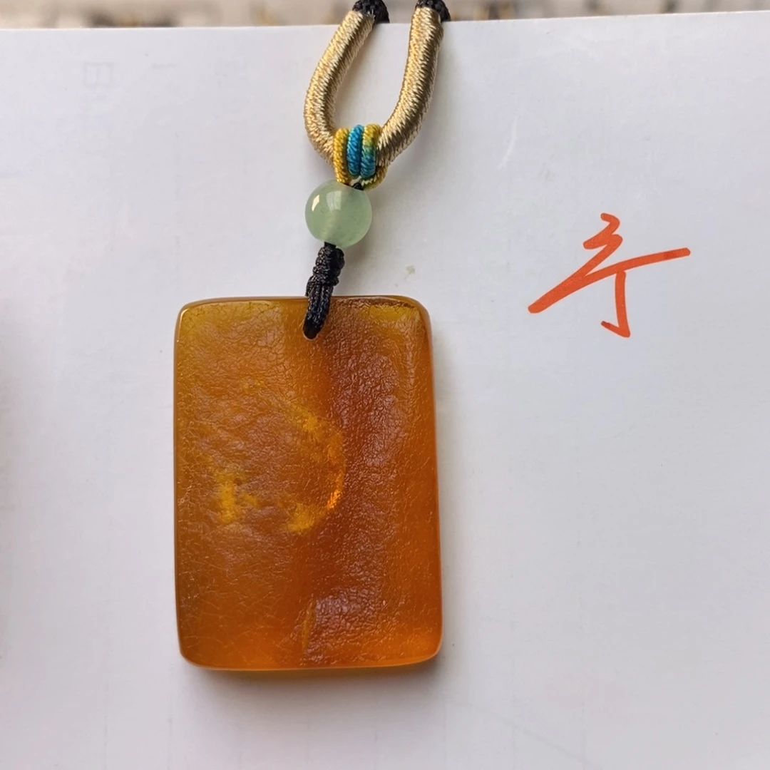 未镶嵌琥珀珠宝奇石