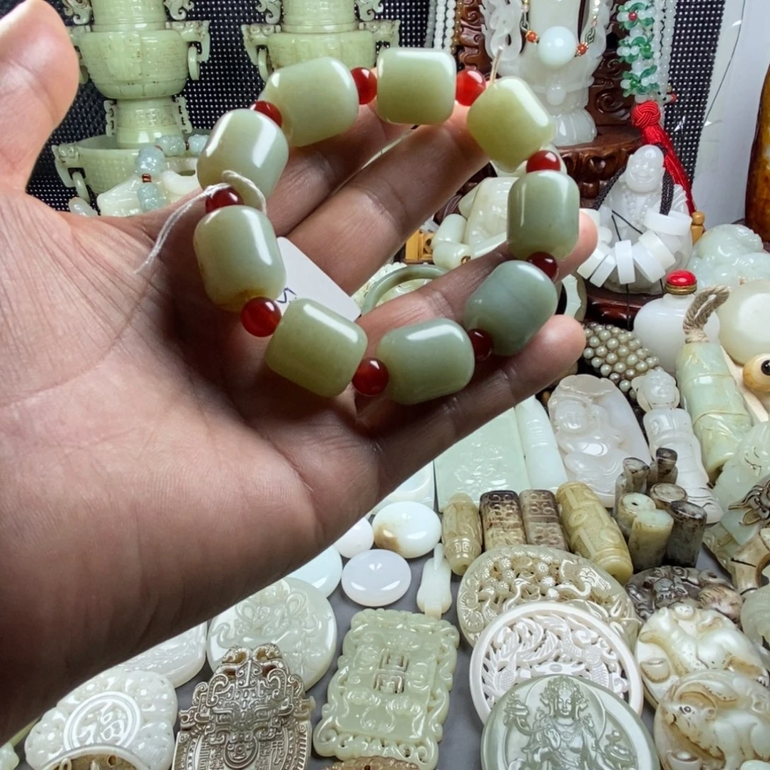 和田玉（糖玉）未镶嵌颈饰