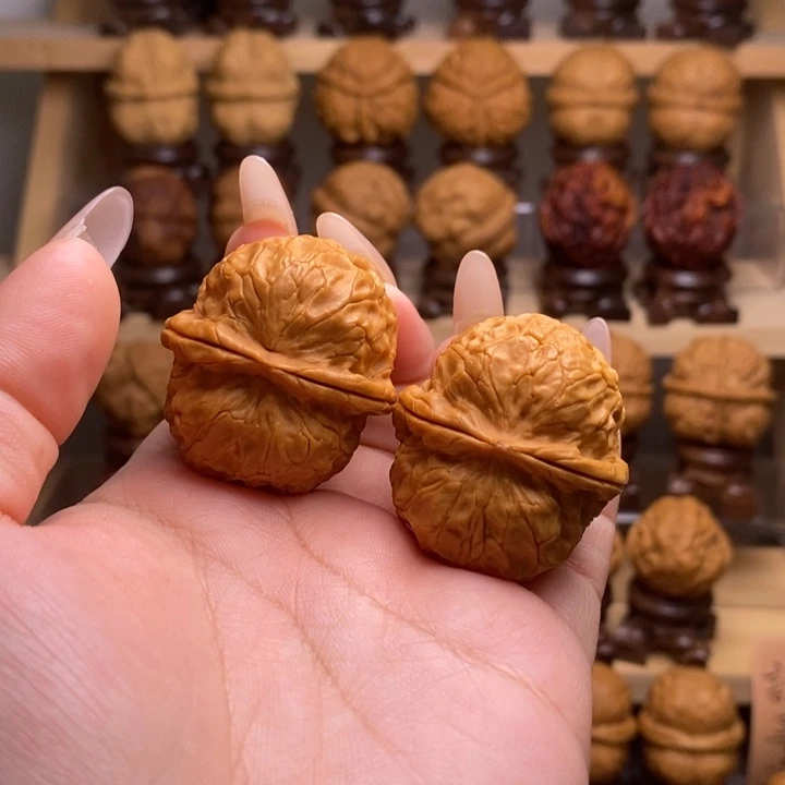 文玩核桃吊坠38牡丹绣球Y03