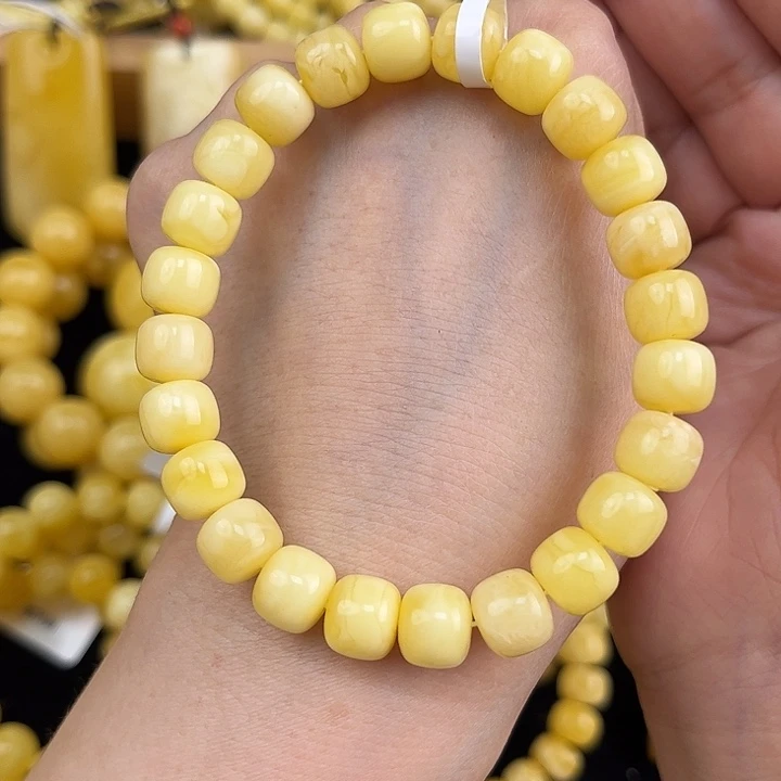 琥珀颈饰未镶嵌琥珀