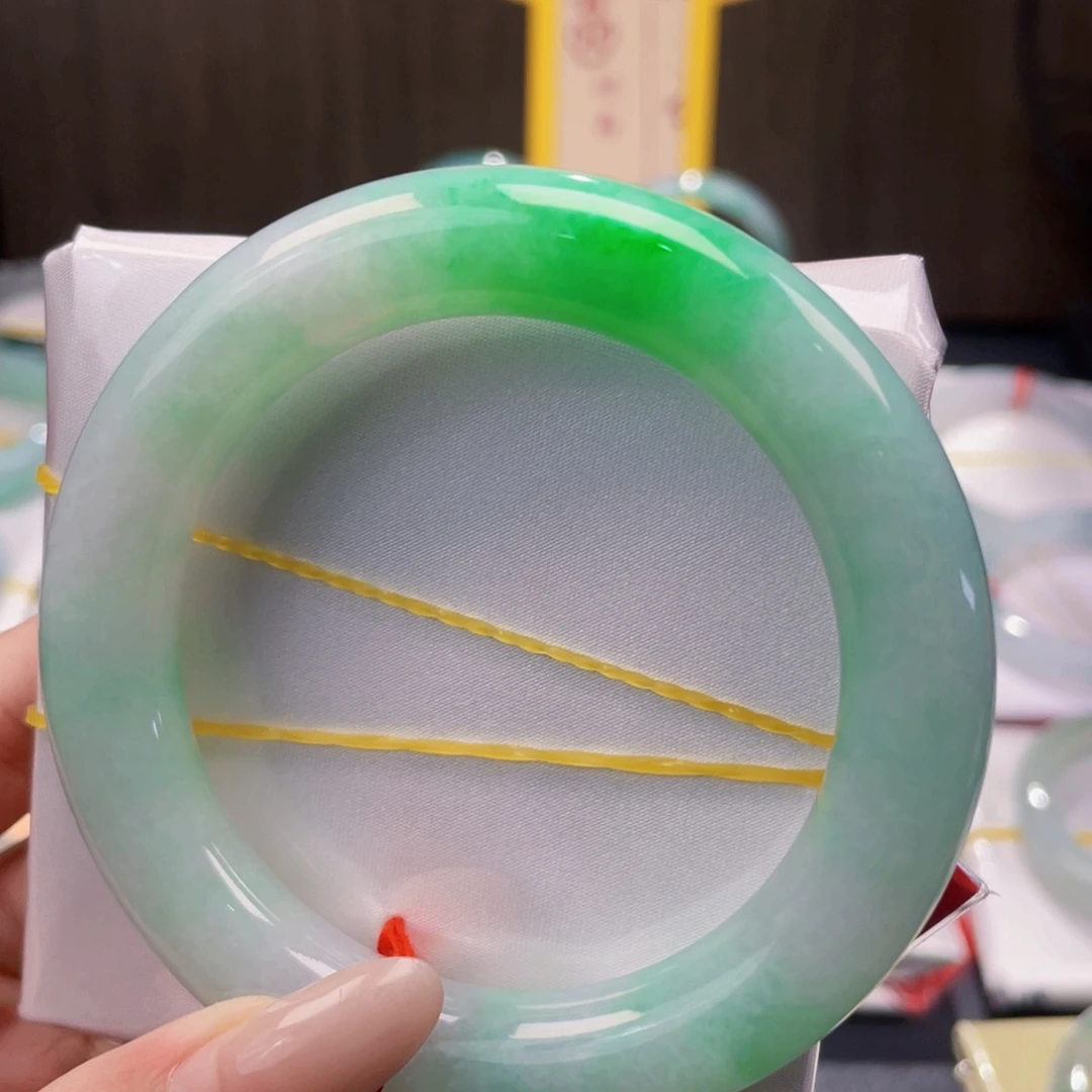 翡翠手镯未镶嵌8号