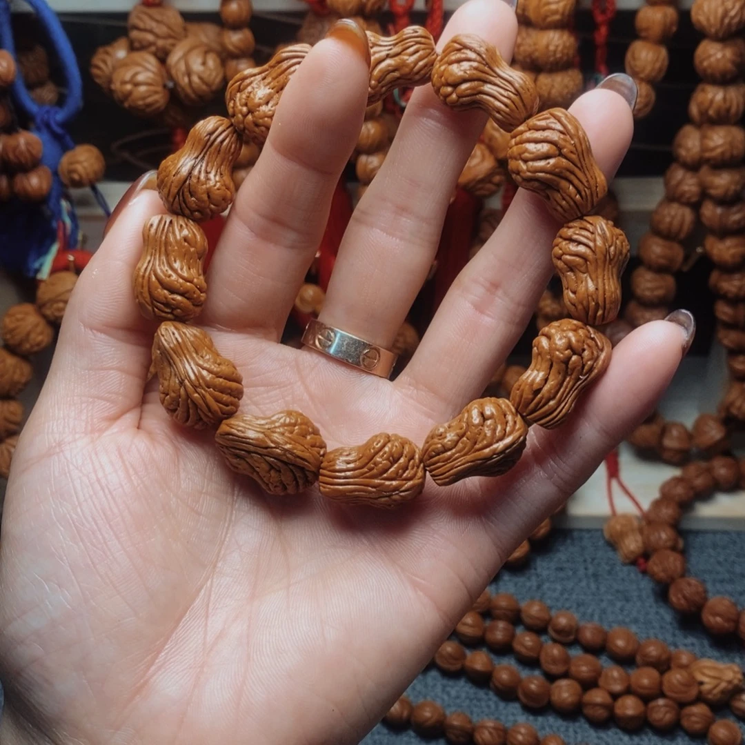 吊坠桃核龙纹桃枭