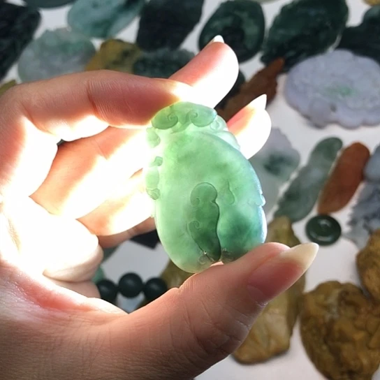 定制翡翠未镶嵌翡翠