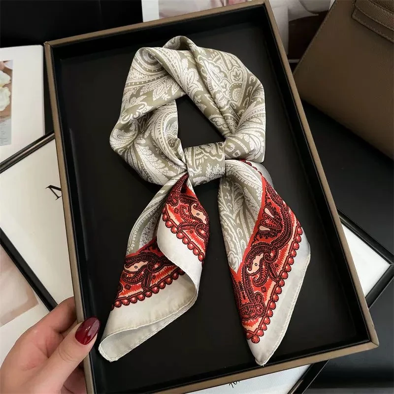 撞色腰果 70*70 新款百搭知性丝巾