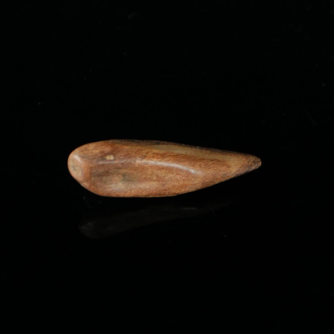 B6021 加里曼丹黄油熟结沉水沉香镶嵌吊坠 5.9x1.8x1.5cm  6.5g