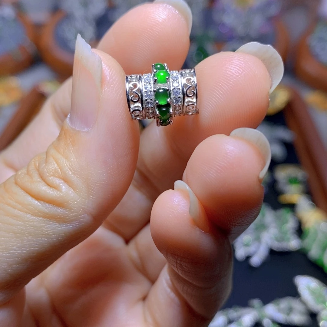 翡翠颈饰银S925镶嵌天然翡翠