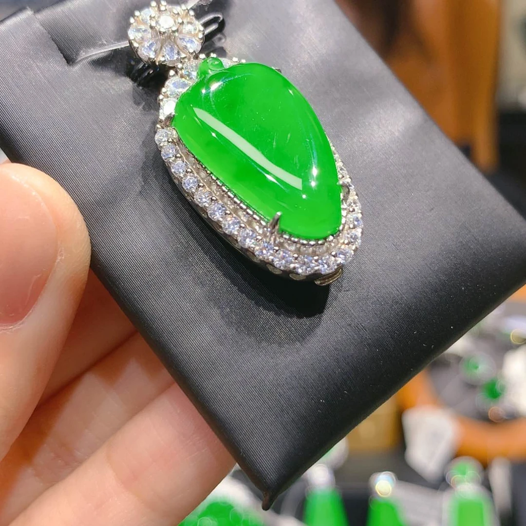 【闪购商品】颈饰银S925镶嵌翡翠4柒姐