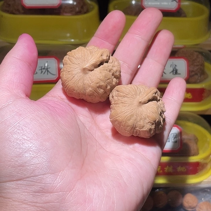 文玩核桃把件异形