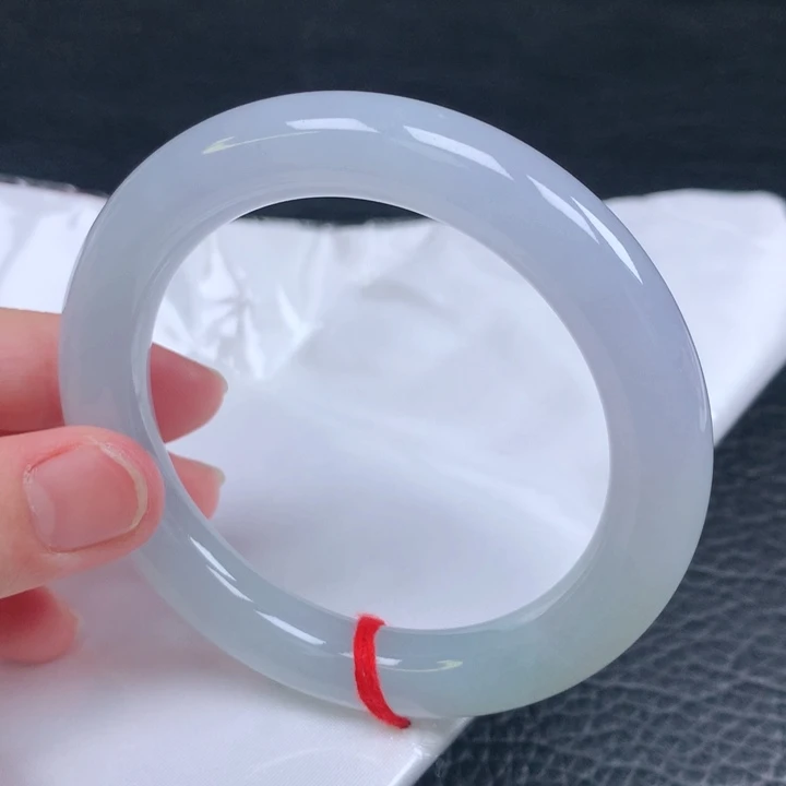 翡翠手镯（圆镯）未镶嵌