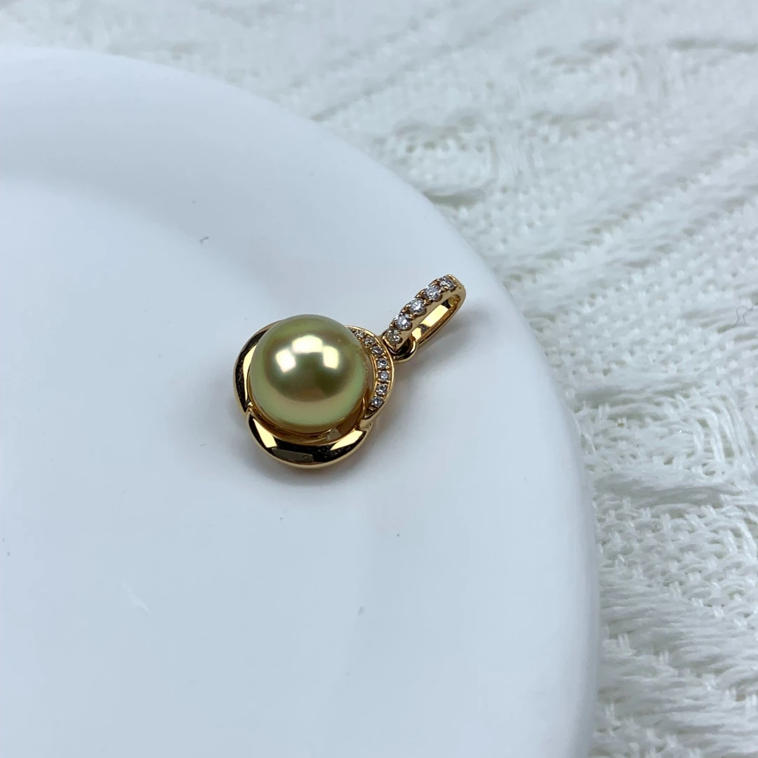 【年终大促】海水珍珠南洋金珠吊坠8mm浓金绿绚18K金镶钻送人礼物