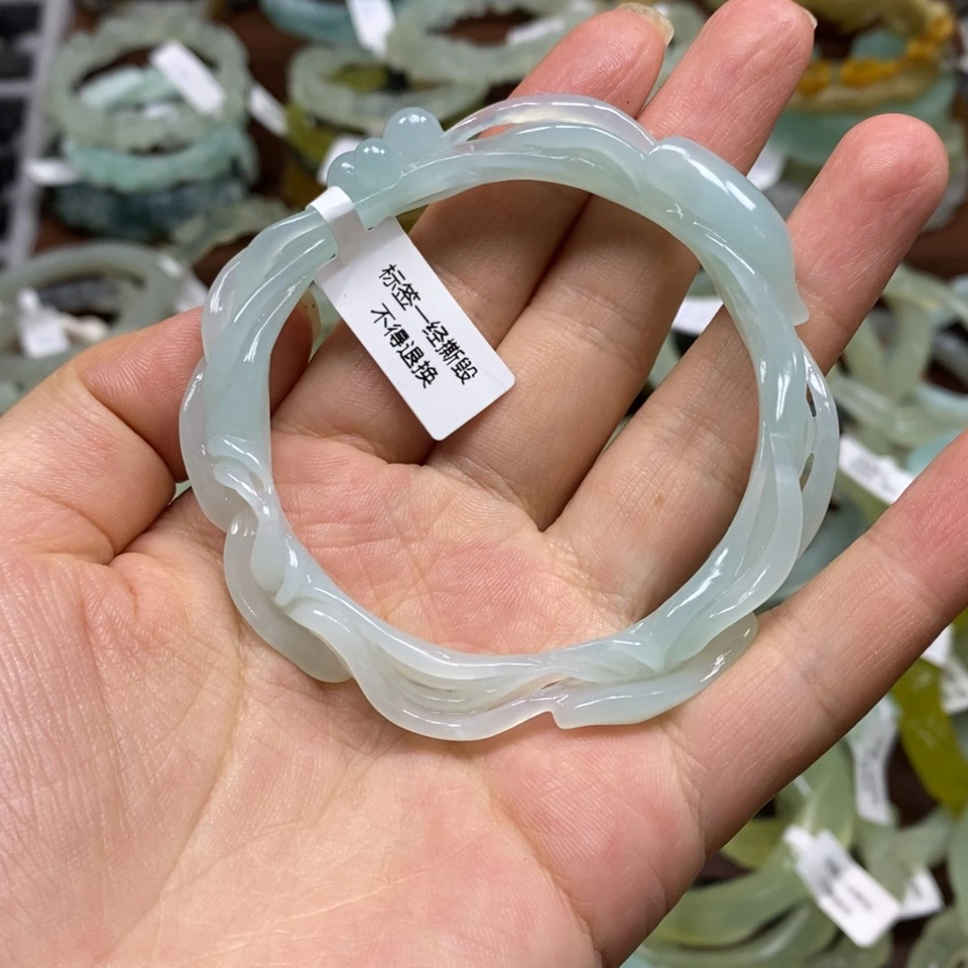 蛇纹石玉未镶嵌手镯