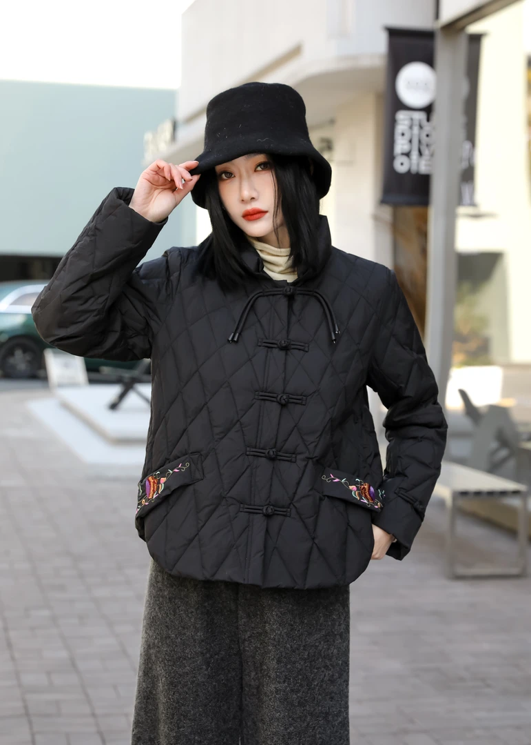 玛罗兰 断码羽绒服孤品 菱形格小A刺绣外套