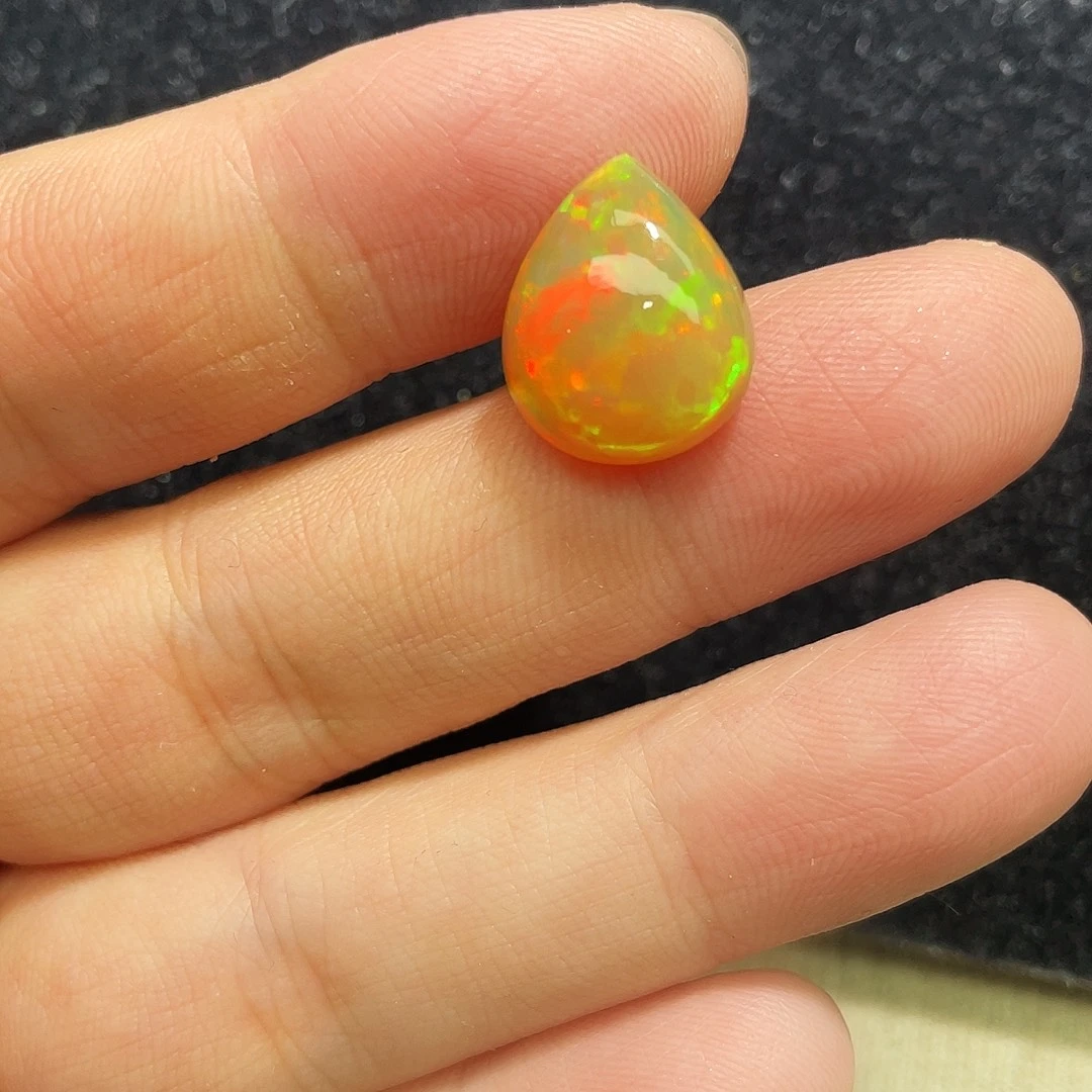 未镶嵌欧泊裸石5.89ct