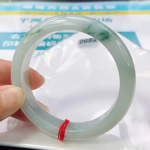 翡翠手镯未镶嵌0682号
