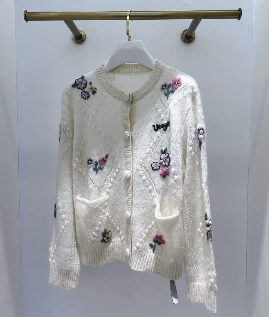 特清正品25春菱形格碎花毛白色圆领开衫薄针织衫外套