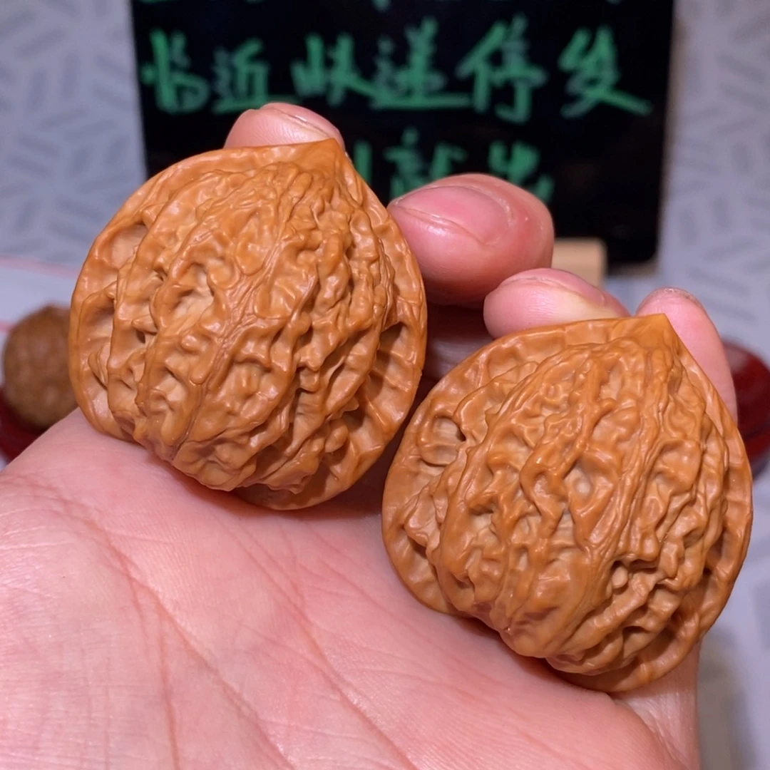 为***?39金牛 文玩核桃 精配