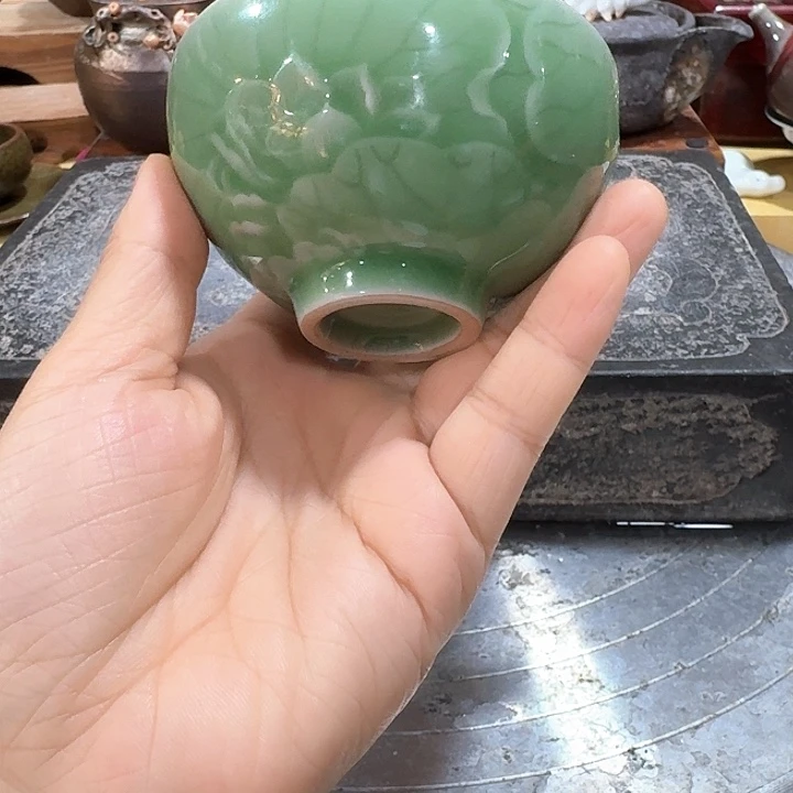 主人杯一个，瓷。。品茗瓷