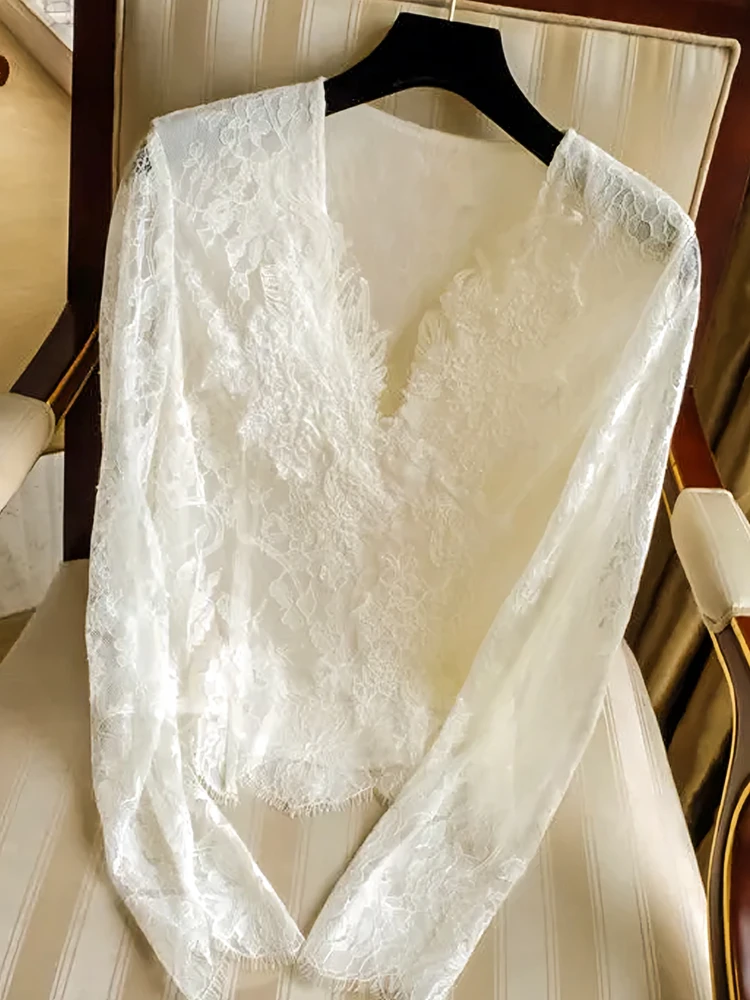 法式绝美性感V领蕾丝衫女秋季新款别致提花设计气质百搭长袖上衣
