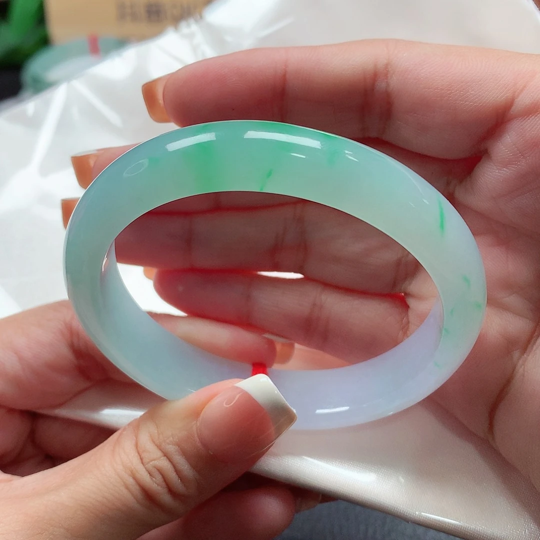 未镶嵌手镯（贵妃镯）翡翠天然A货翡翠手镯，80号