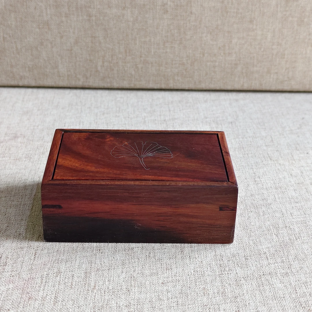 569 大红酸枝长方抽拉嵌银杏叶9*6*3饰品盒