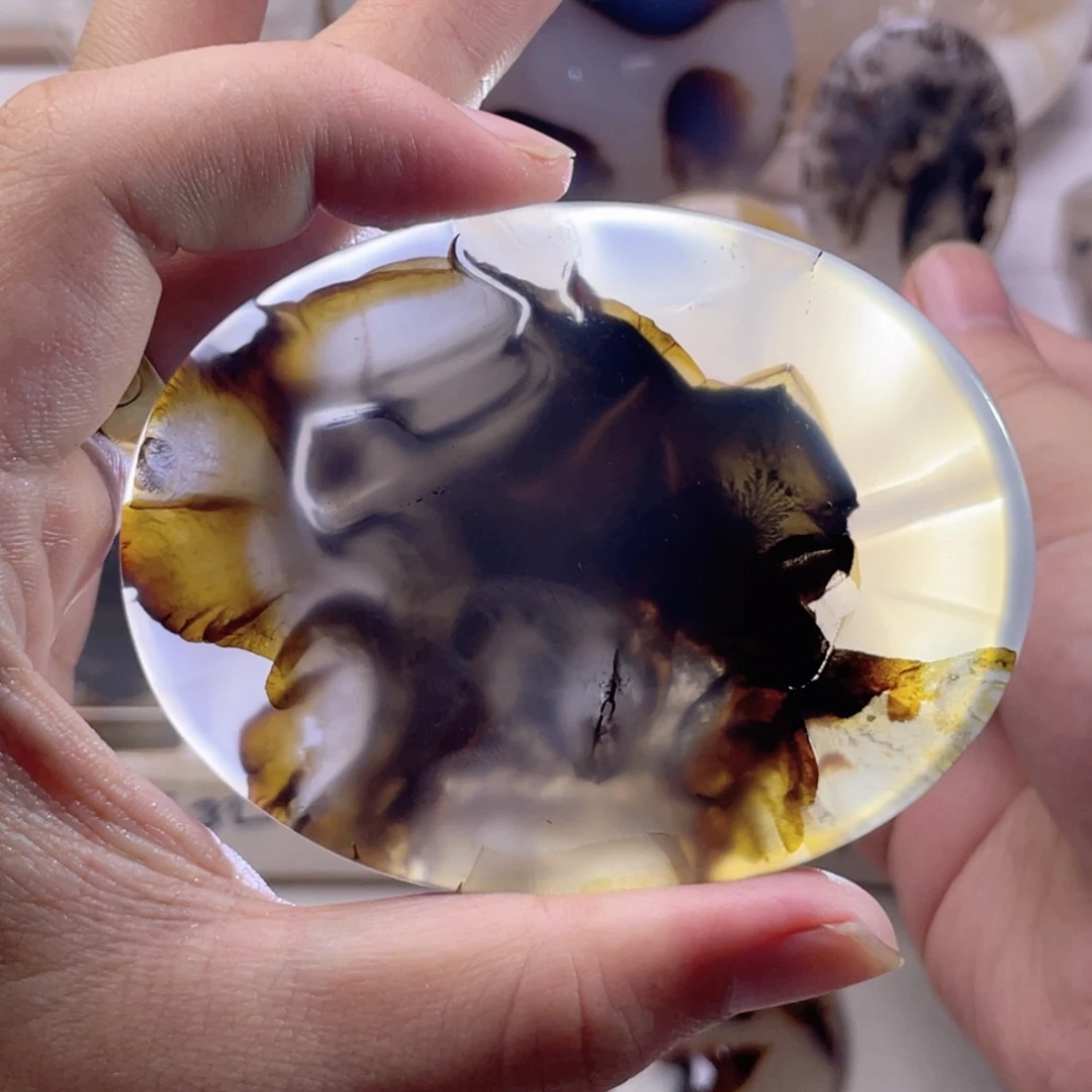 玛瑙/玉髓未镶嵌珠宝奇石