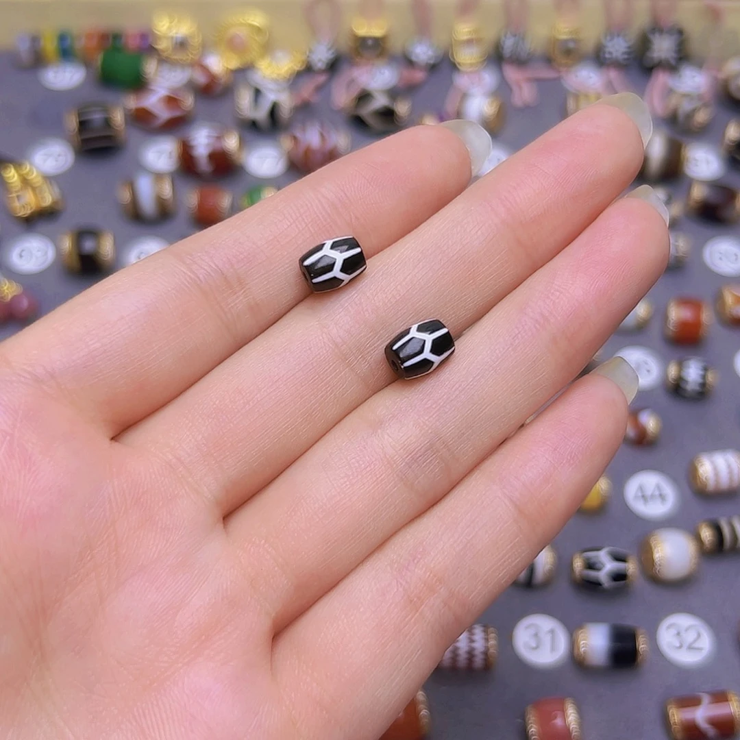 M***、未镶嵌单珠玛瑙/玉髓