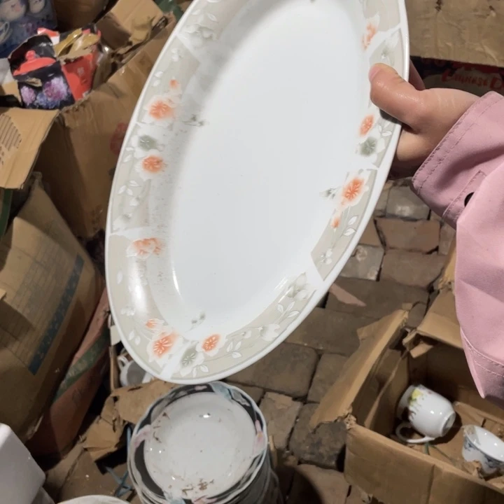 瓷片盘子碗都好便宜