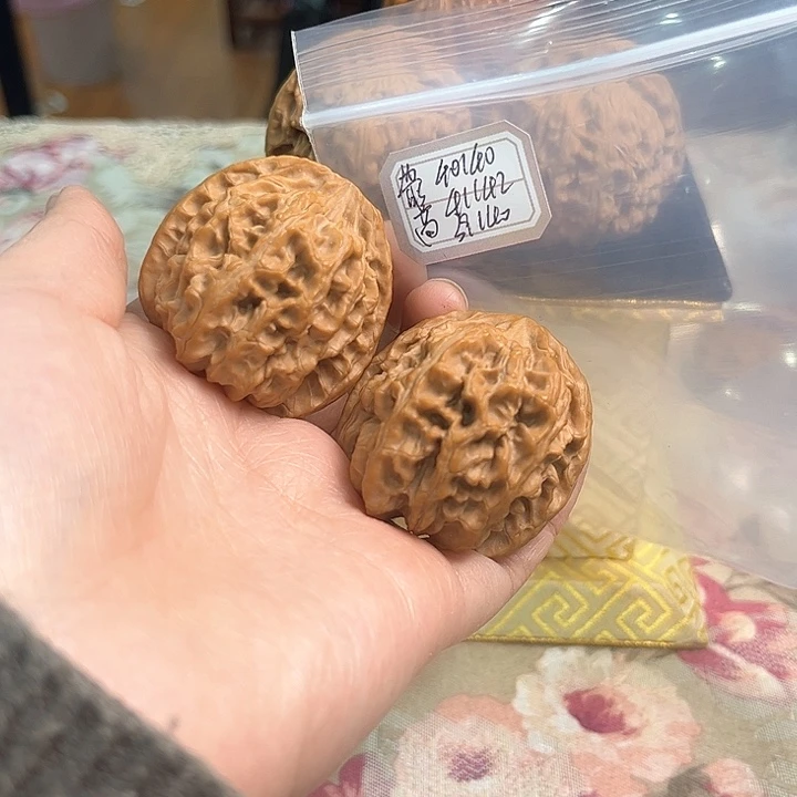 文玩核桃把件苹果园