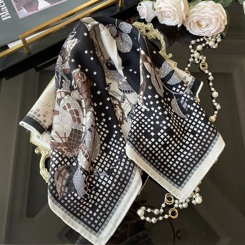 65尺寸 双面丝毛 桑蚕丝澳毛女士丝巾披肩围巾 优雅高级手工卷边