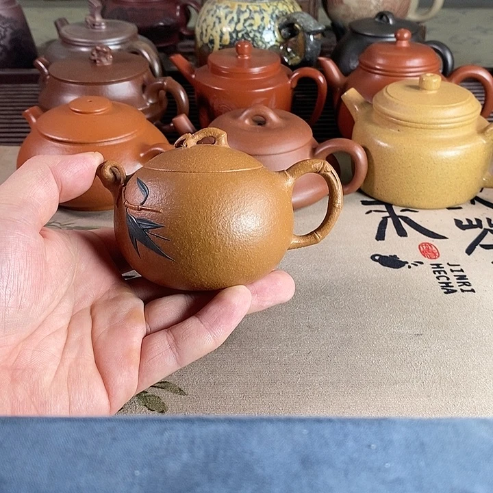 茶壶紫砂紫砂的微瑕