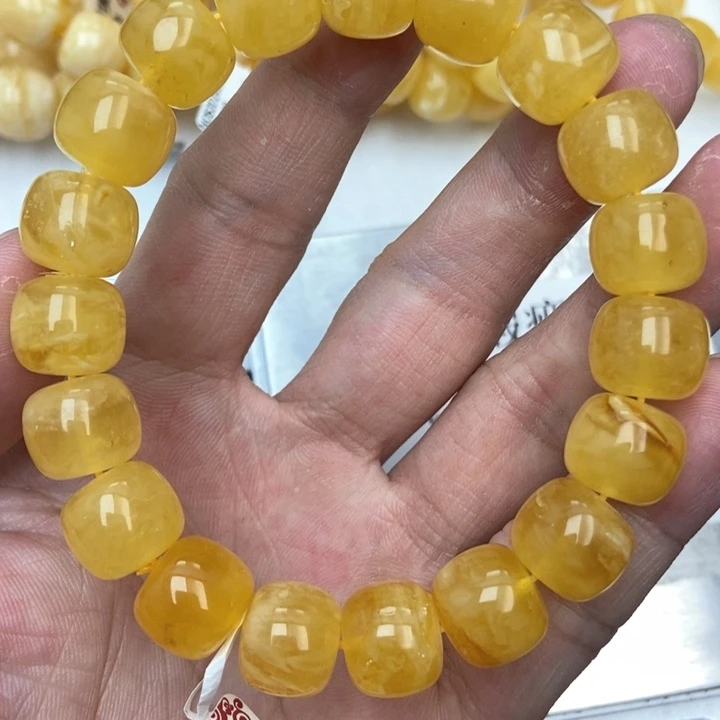 琥珀未镶嵌珠宝奇石16