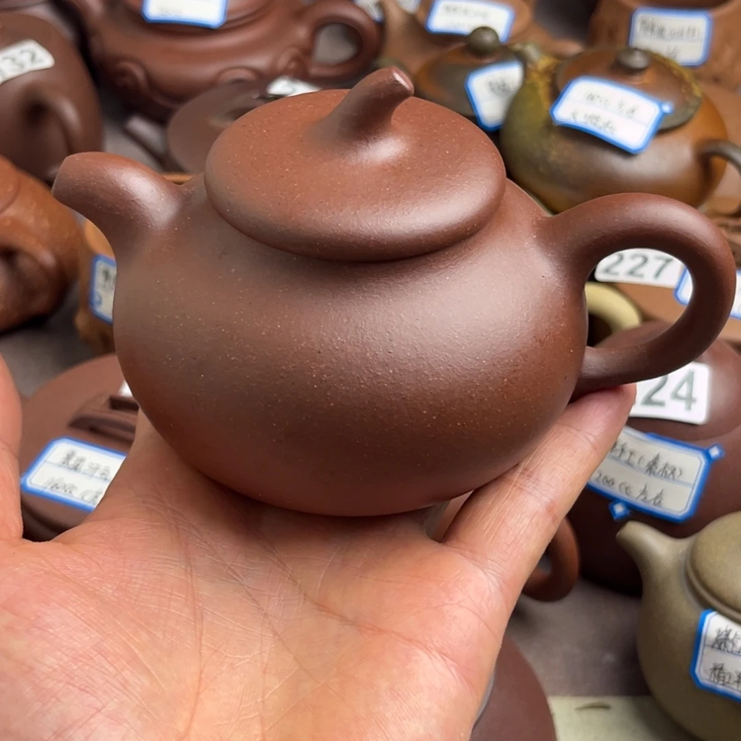 茶壶紫砂底槽清260cc左右瑕疵不挑毛病