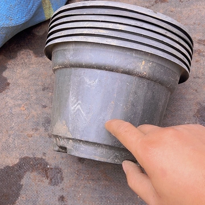 黑砖口径21高14发16个