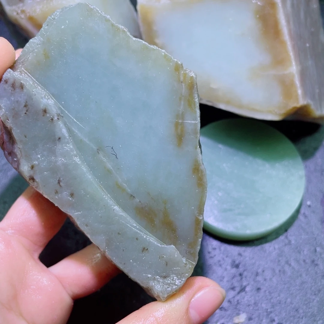 和田玉未镶嵌珠宝半成品