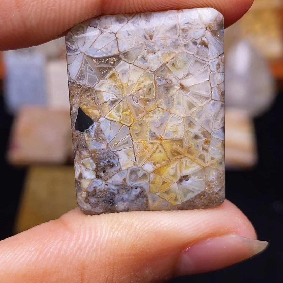 夏***r合金珊瑚玉硅化玉